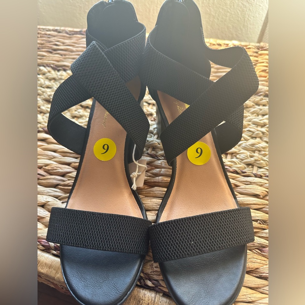Tommy Bahamas heels lace up